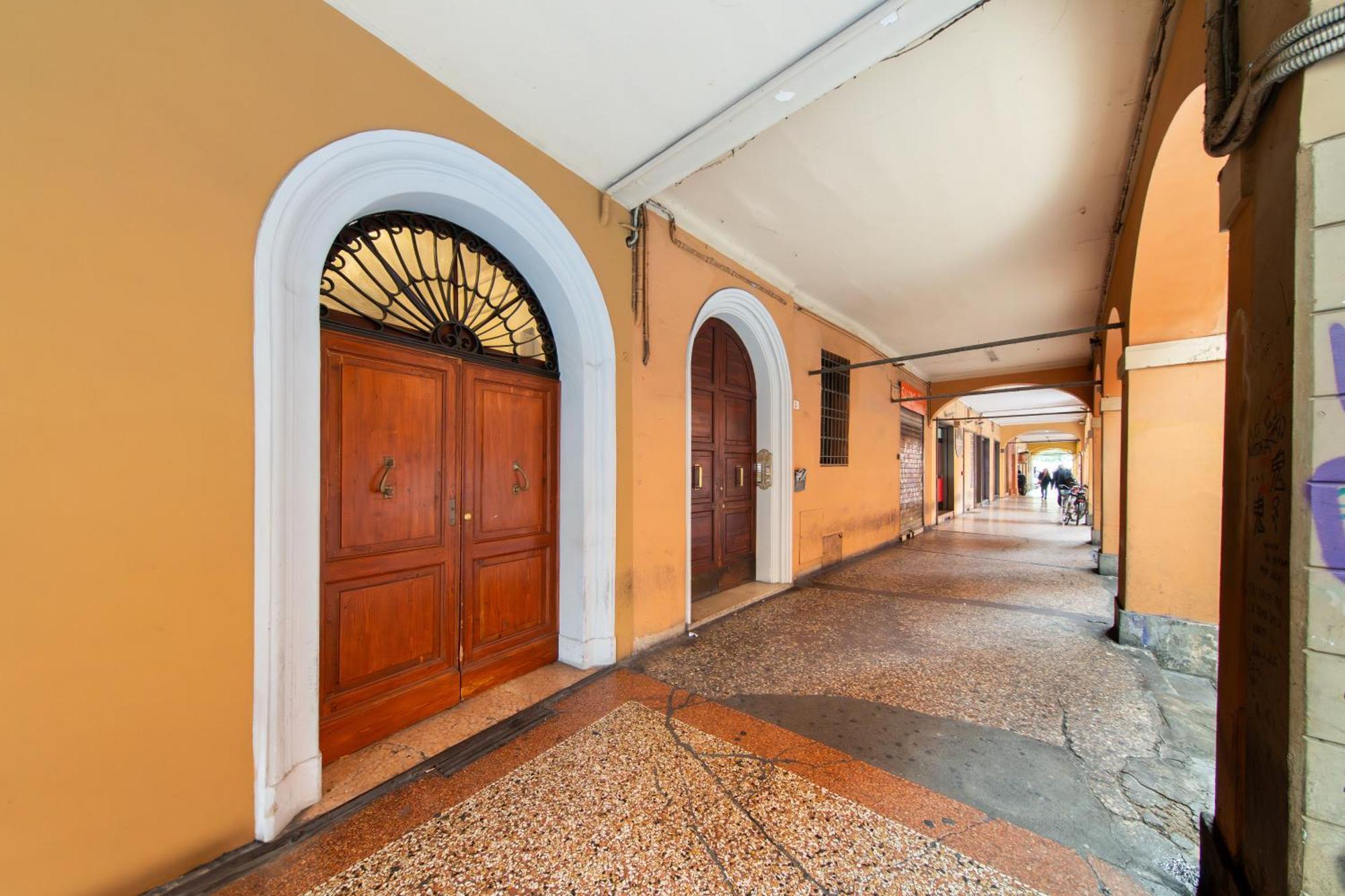 New - Venturini Suites In Bologna Centre — Photos 1